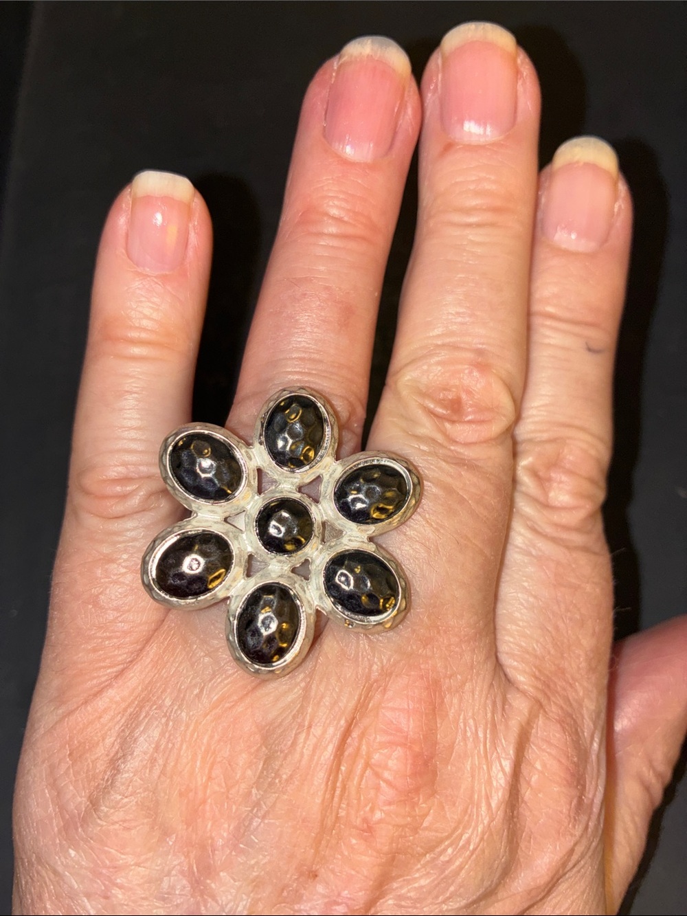 Floral Cocktail Stretch Ring in Black and Silver